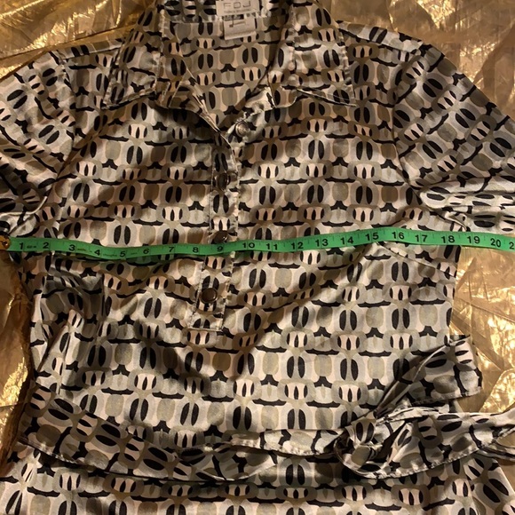 FDJ SZ 10 LONG SLEEVES 97% POLYESTER 3% SPANDEX BLOUSE - Picture 4 of 6